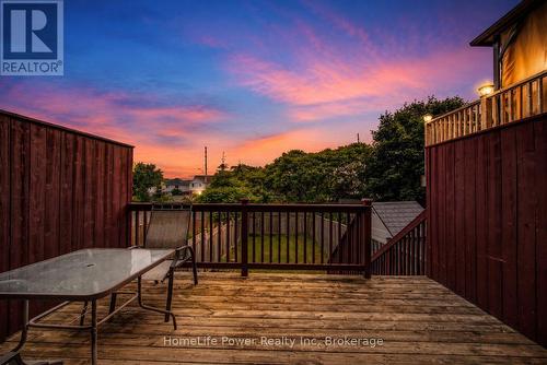 208 Featherstone Crescent, Kitchener, ON 
