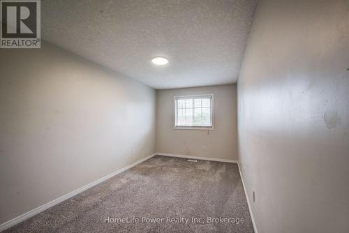 208 Featherstone Crescent, Kitchener, ON 