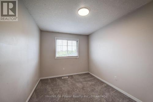 208 Featherstone Crescent, Kitchener, ON 
