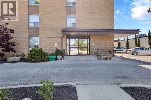 437 ST. PAUL Avenue Unit# 402 , Brantford, Ontario N3R 4N8 3