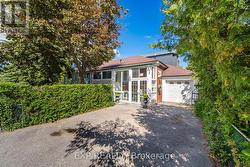 43 RIDGEMOOR AVENUE Toronto, ON M1N 1M5