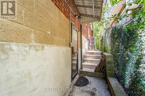 43 Ridgemoor Avenue, Toronto, ON 