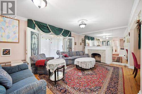 43 Ridgemoor Avenue, Toronto, ON 