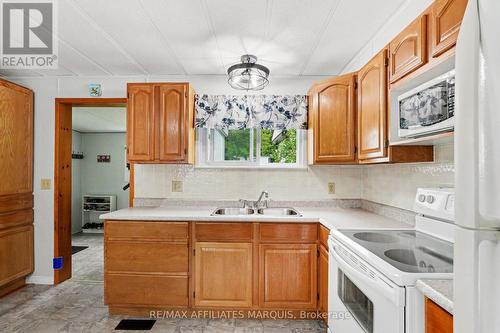 10 Saddle Avenue, Rideau Lakes, ON 