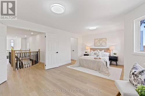 1521 Roseway Drive, Mississauga, ON 