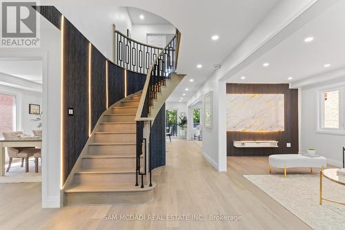 1521 Roseway Drive, Mississauga, ON 