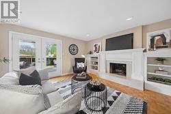 Family room with walk out to the double width deck - 
