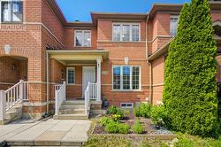 2278 BUR OAK AVENUE  Markham, ON L6E 1M1