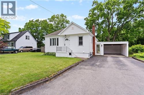 3 PHILPARK Road  St. Catharines, ON L2N 4E4