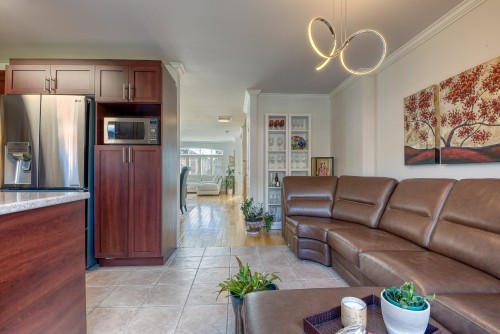 Dinette - 22 Tsse Monet, Pointe-Claire, QC 