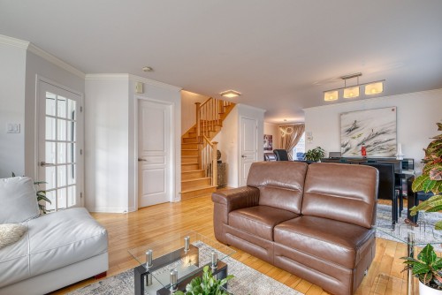 Living Room - 22 Tsse Monet, Pointe-Claire, QC 