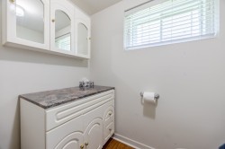 Powder room - 