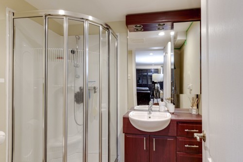 Salle de bains - 47 Rue Leber, Repentigny (Repentigny), QC 