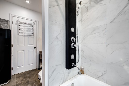 Salle de bains - 36 Av. Dubé, Montréal-Est, QC 