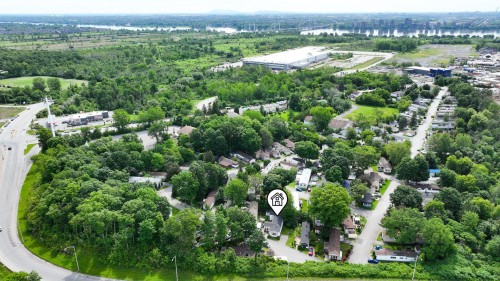 Photo aérienne - 55-1495 Mtée Masson, Laval (Duvernay), QC 