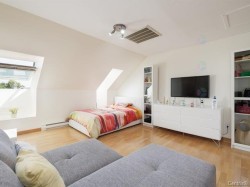 Mezzanine - 