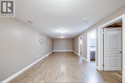 11916 Boulder Cres., Windsor, ON 