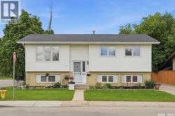 103 Nordstrum ROAD  Saskatoon, SK S7K 6P9