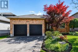 561 CHANCERY LANE  Waterloo, ON N2T 2N5