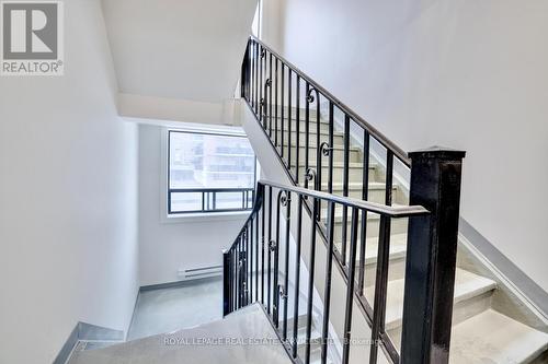 21 - 20 DUKE STREET , Hamilton, Ontario L8P 1X1 3