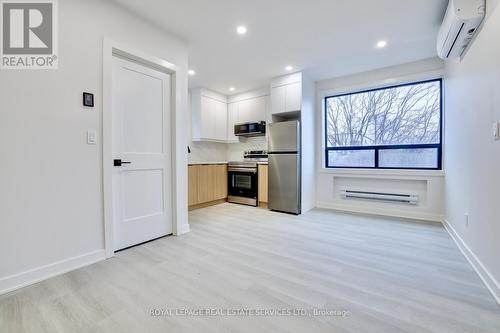 21 - 20 DUKE STREET , Hamilton, Ontario L8P 1X1 4