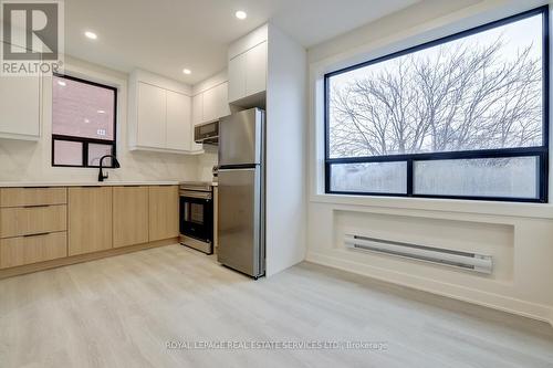 21 - 20 DUKE STREET , Hamilton, Ontario L8P 1X1 5