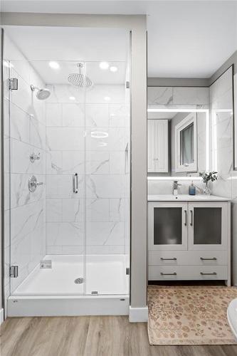 Ensuite bath - 6 Deer Ridge Road, Brandon, MB 
