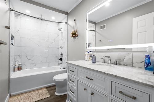 4 piece bath - 6 Deer Ridge Road, Brandon, MB 