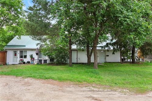 Two 1 bedroom rental suites - 6 Deer Ridge Road, Brandon, MB 