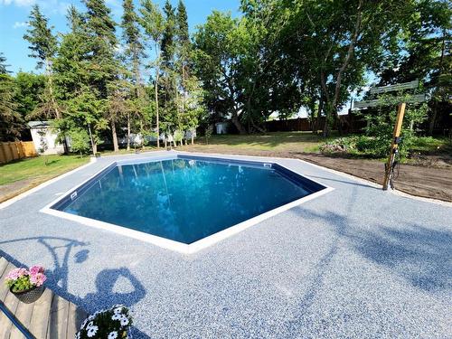 6 Deer Ridge Road, Brandon, MB 