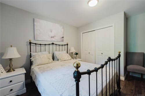 2925 Marshall Rd, Qualicum Beach, BC 