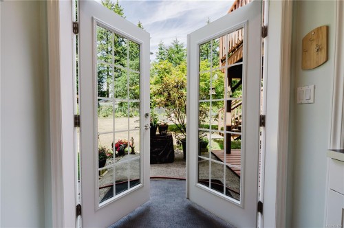 2925 Marshall Rd, Qualicum Beach, BC 
