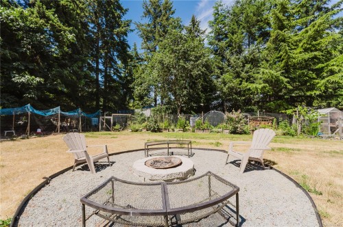 2925 Marshall Rd, Qualicum Beach, BC 