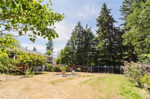 2925 Marshall Rd, Qualicum Beach, BC 