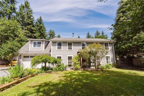 2925 Marshall Rd, Qualicum Beach, BC 