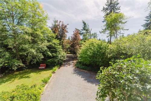 2925 Marshall Rd, Qualicum Beach, BC 
