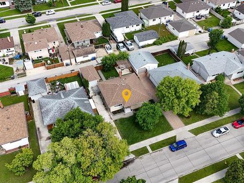 63 Poplarwood Ave, Winnipeg, MB 