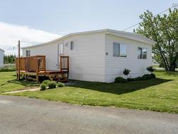 16 Fredericks Lane  Eastern Passage, NS B3G 1S7