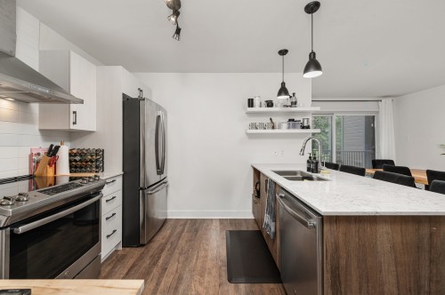 Cuisine - D-1 Av. De Galais, Laval (Laval-Des-Rapides), QC 
