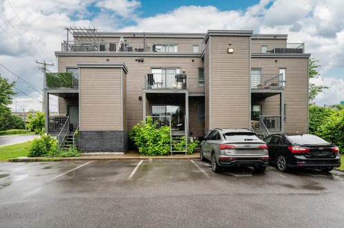 Face arrière - D-1 Av. De Galais, Laval (Laval-Des-Rapides), QC 