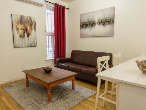 Living Room - 87 Rue Milton, Montréal (Le Plateau-Mont-Royal), QC - Indoor Photo Showing Living Room