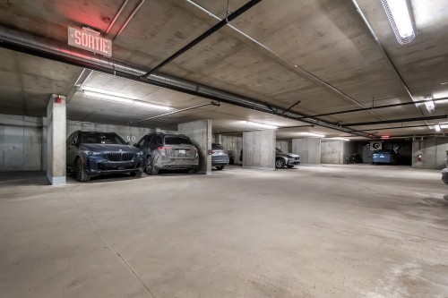 Stationnement - 410-175 Av. Metcalfe, Westmount, QC - Indoor Photo Showing Garage