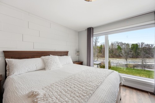 Chambre à coucher principale - 123 Av. Du Littoral, Saint-Paul, QC - Indoor Photo Showing Bedroom