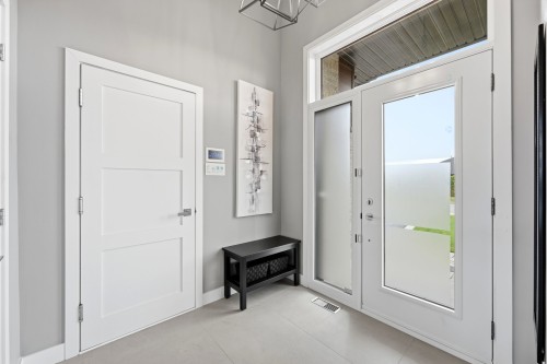 Hall d'entrée/Vestibule - 123 Av. Du Littoral, Saint-Paul, QC - Indoor Photo Showing Other Room
