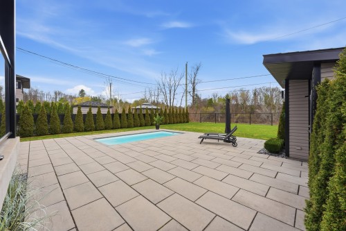 Cour - 123 Av. Du Littoral, Saint-Paul, QC - Outdoor With In Ground Pool