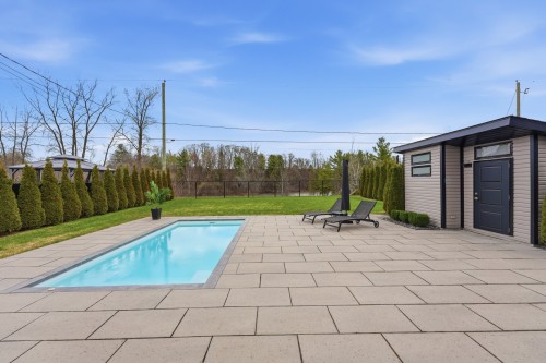 Cour - 123 Av. Du Littoral, Saint-Paul, QC - Outdoor With In Ground Pool