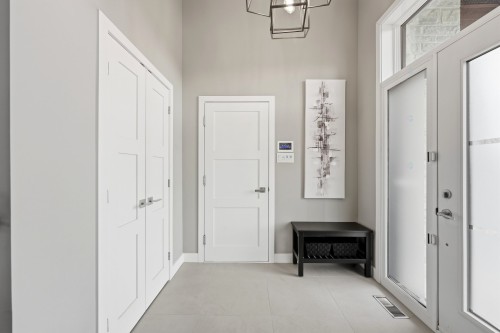 Hall d'entrée/Vestibule - 123 Av. Du Littoral, Saint-Paul, QC - Indoor Photo Showing Other Room