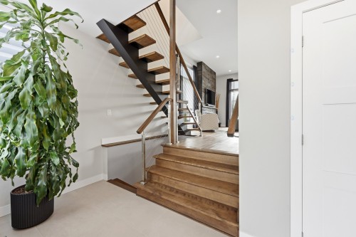 Hall d'entrée/Vestibule - 123 Av. Du Littoral, Saint-Paul, QC - Indoor Photo Showing Other Room