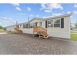 24 REGINA Drive  Lakeshore, ON N8N 2P4