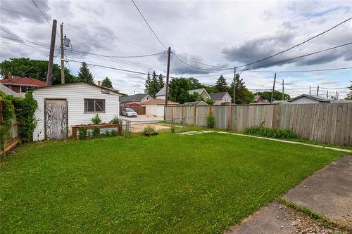 329 Lansdowne Ave, Winnipeg, MB 